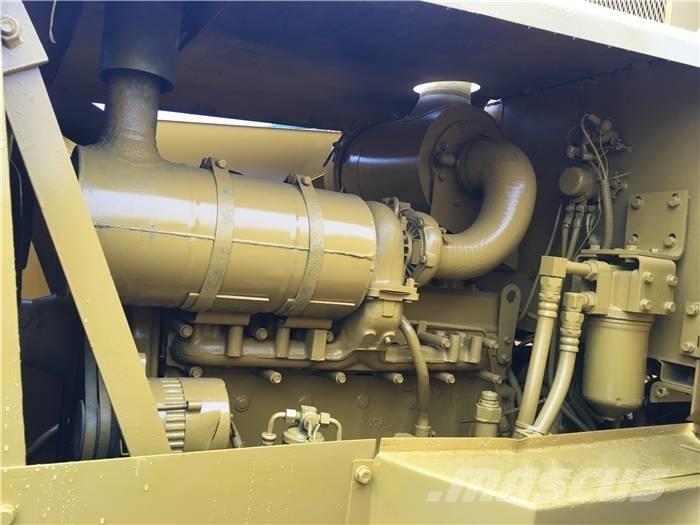 Komatsu GD 661 平地机/推土机