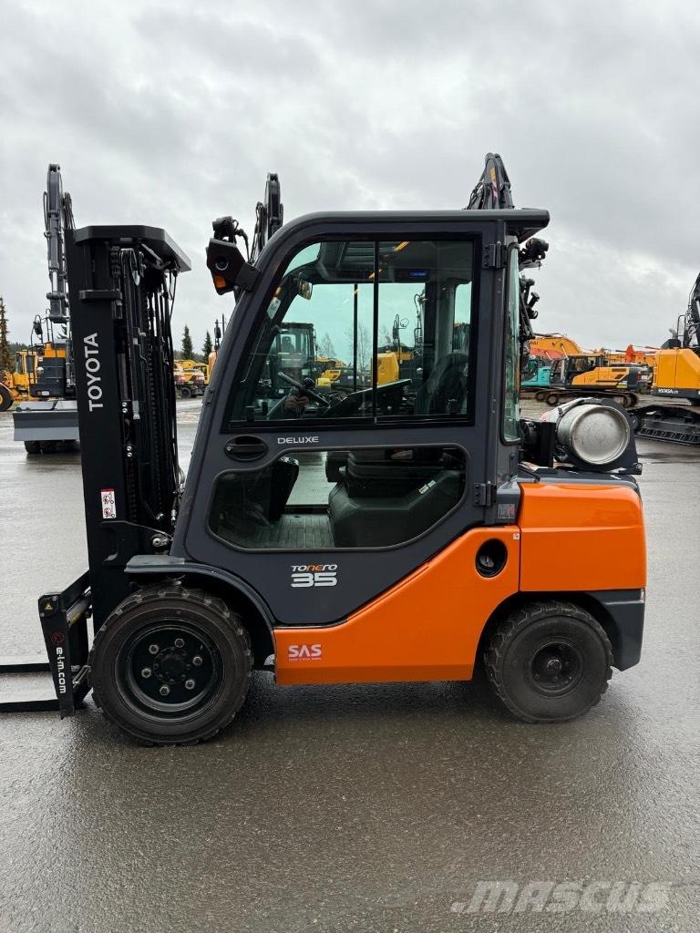 Toyota 02-8 FGJF 35 天然气叉车