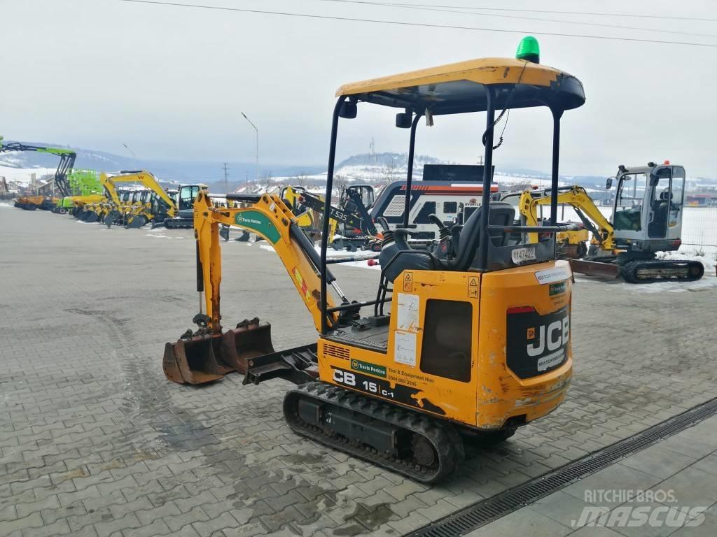 JCB 15 C-1 小型挖掘机