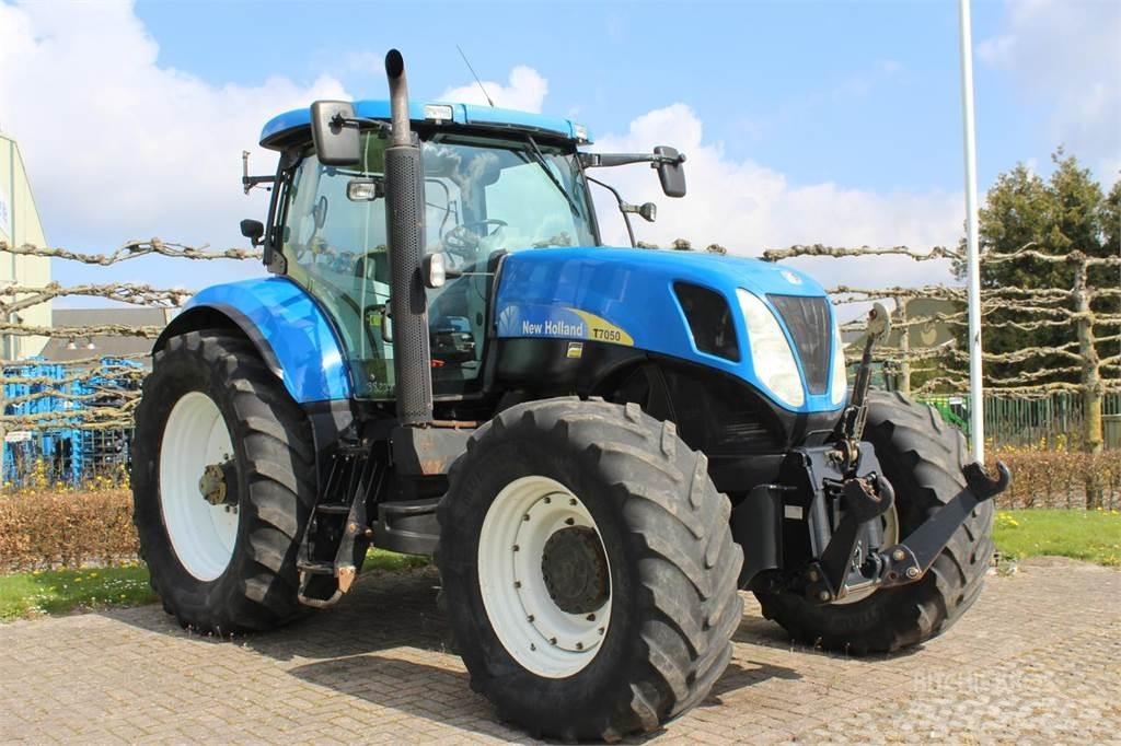 New Holland T7050 拖拉机/农用车