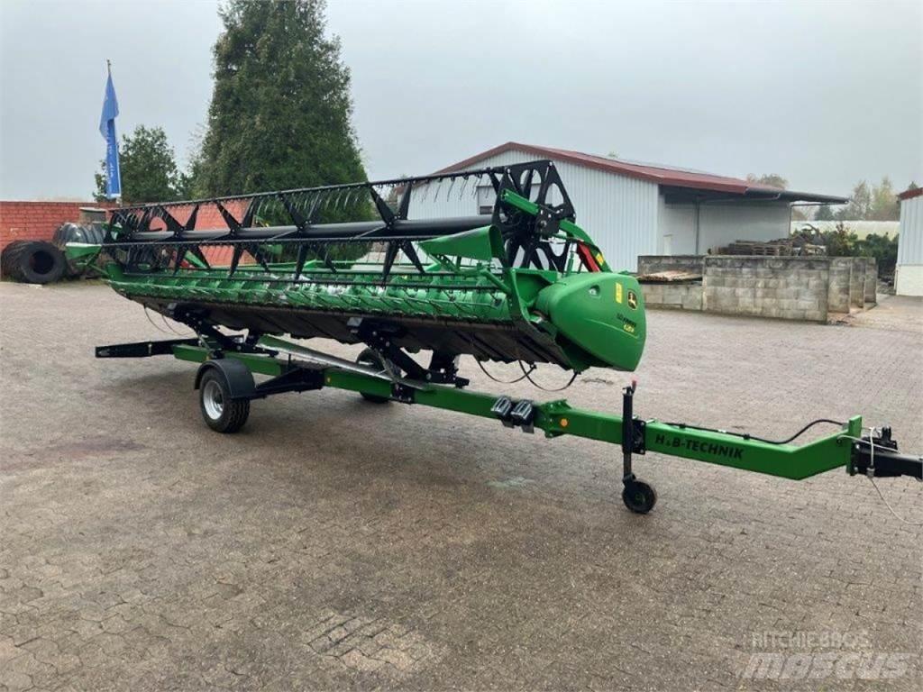 John Deere T560 联合收割机