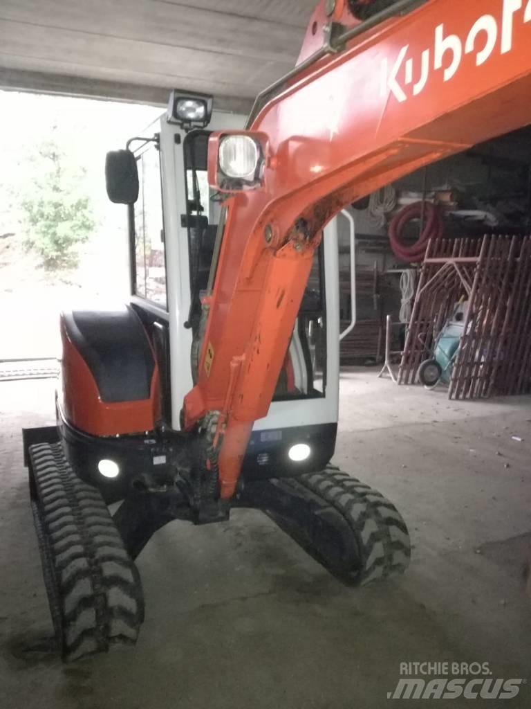 Kubota U 35 小型挖掘机