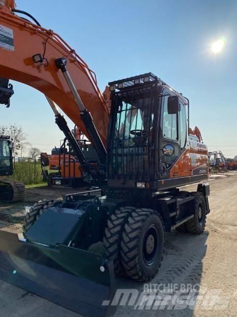 Doosan DX 210 W 轮式挖掘机