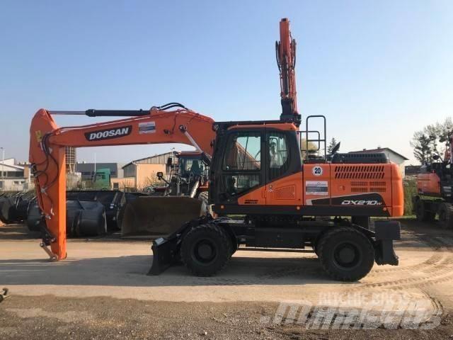 Doosan DX 210 W 轮式挖掘机