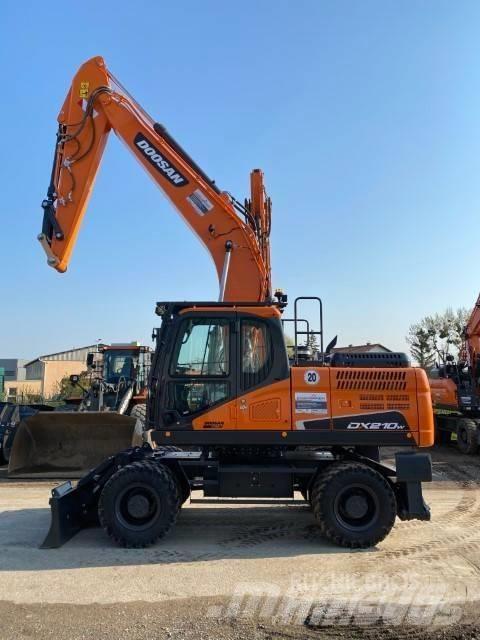 Doosan DX 210 W 轮式挖掘机