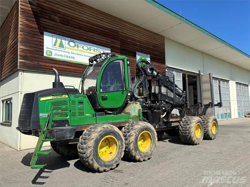John Deere 1110 G 集运机