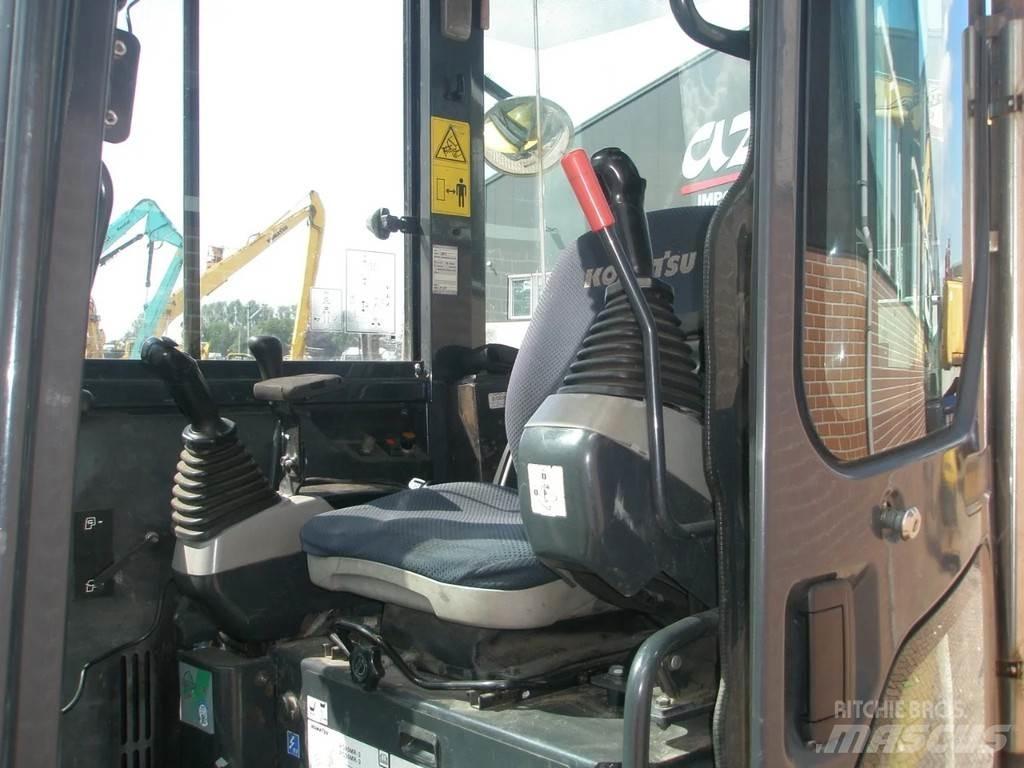 Komatsu PC45MR-3 小型挖掘机