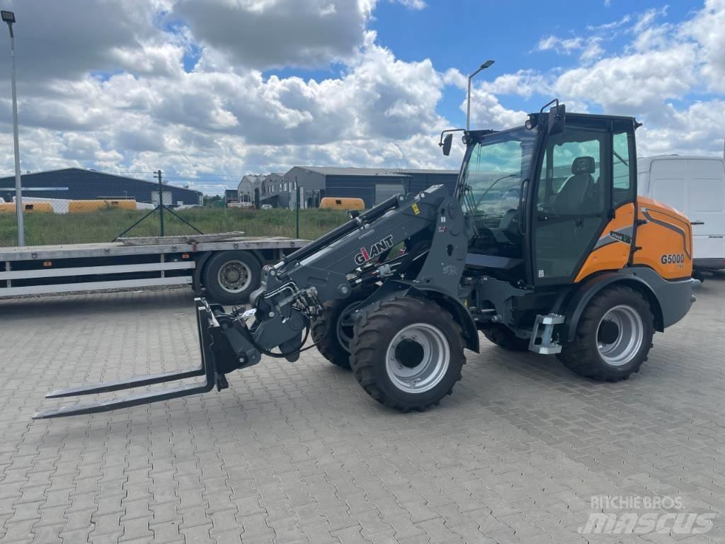 GiANT g5000 多功能装载机