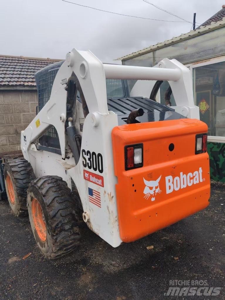 Bobcat S 300 滑移装载机