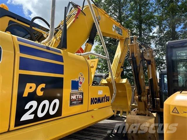 Komatsu PC 200-8 履带挖掘机