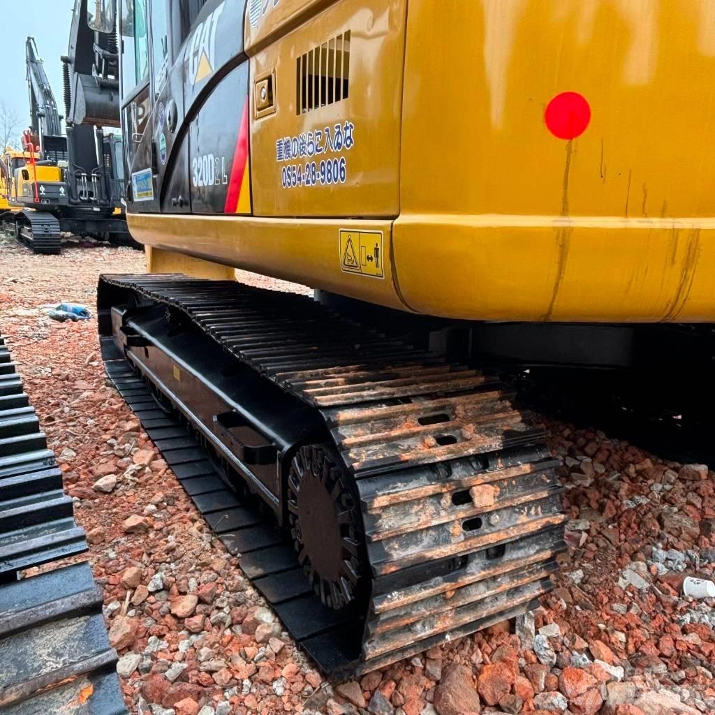 CAT 320 D 履带挖掘机