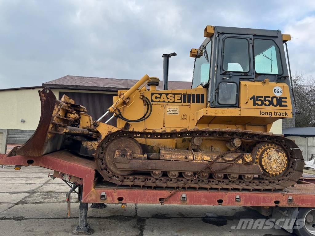CASE 1550 E 履带式推土机