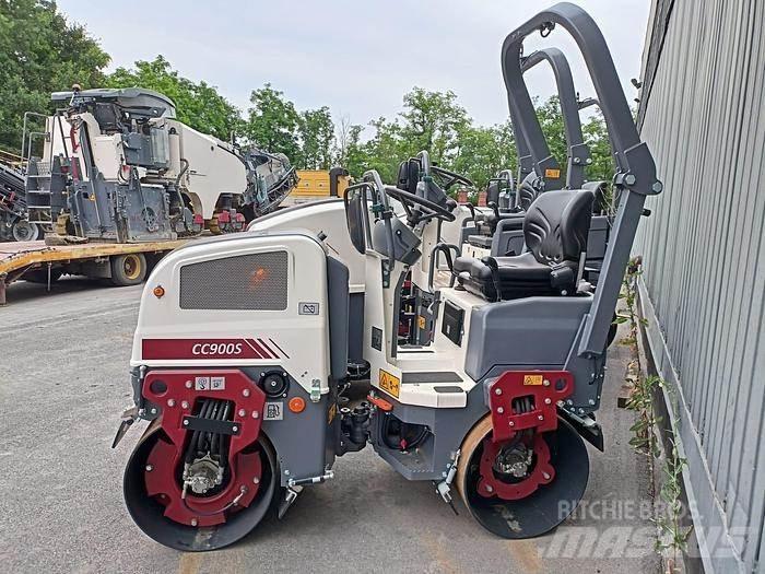 Dynapac CC900S 拖式振动压路机