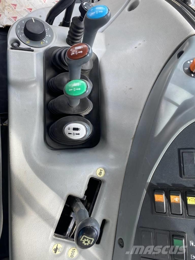 Valtra T 121 HT 拖拉机/农用车