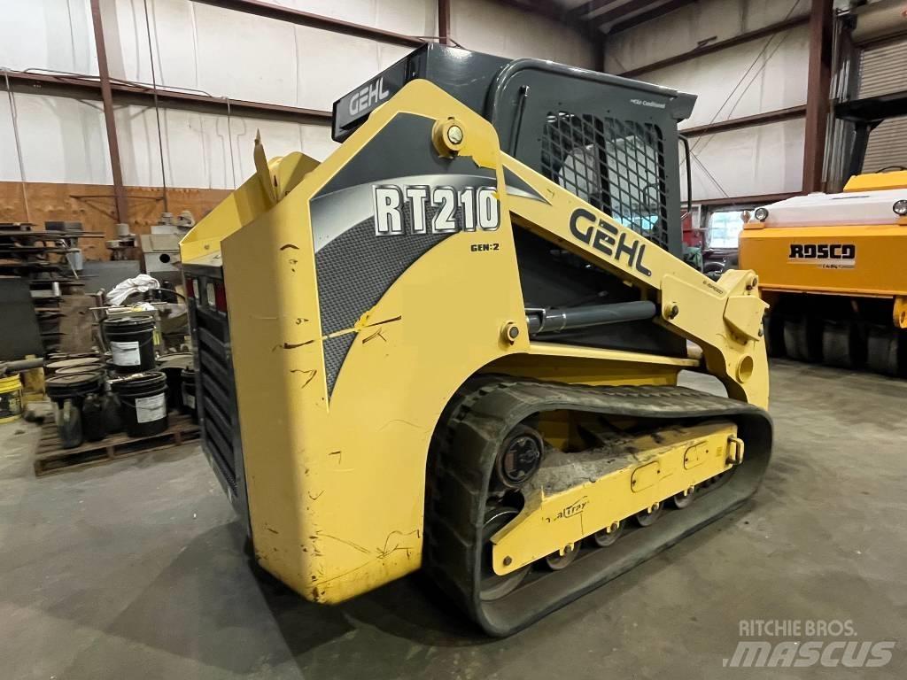 Gehl RT 210 滑移装载机