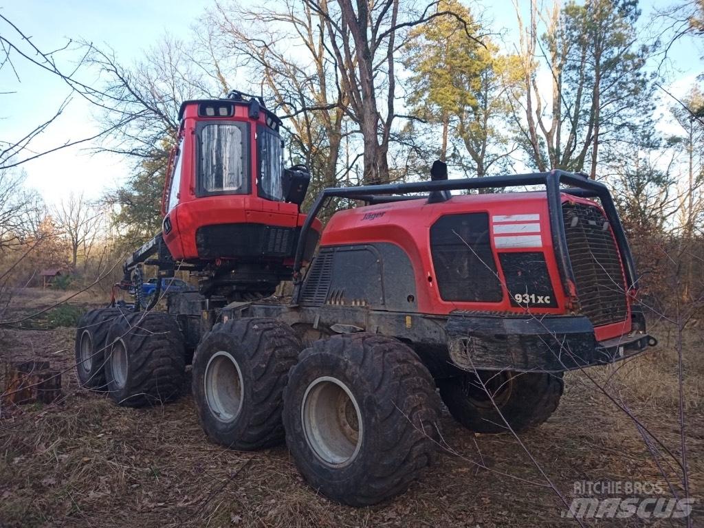 Komatsu 931 XC 收割机