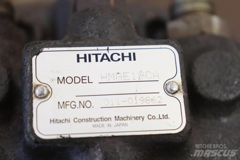 Hitachi 130 履带挖掘机
