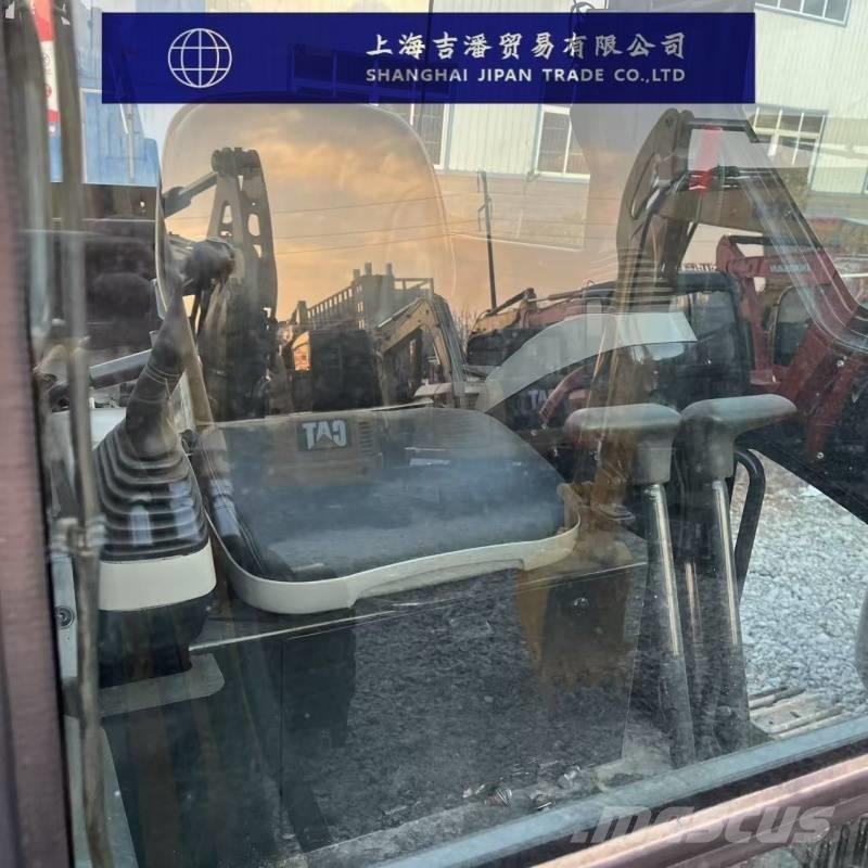 Komatsu PC 40 MR 小型挖掘机