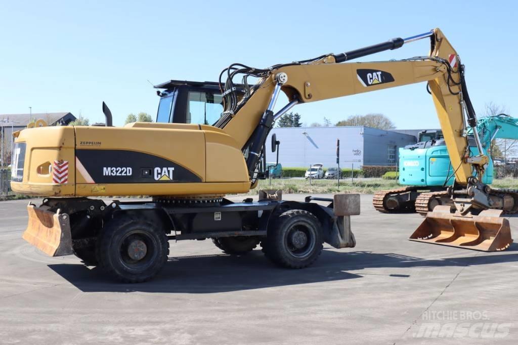 CAT M322D 轮式挖掘机