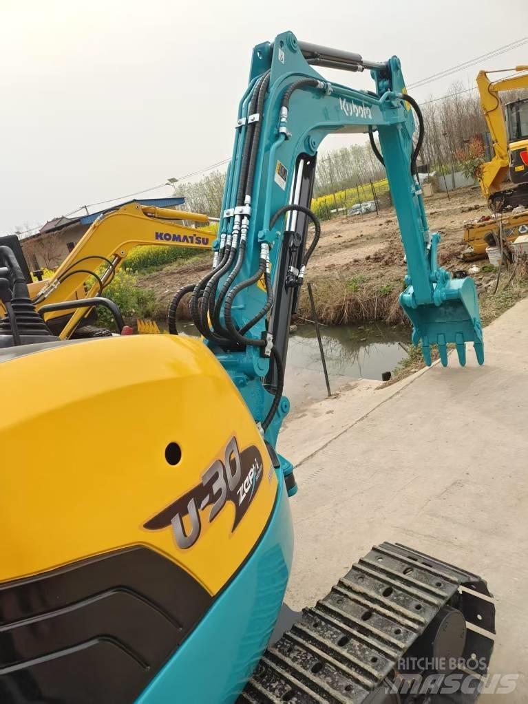 Kubota U 30 小型挖掘机