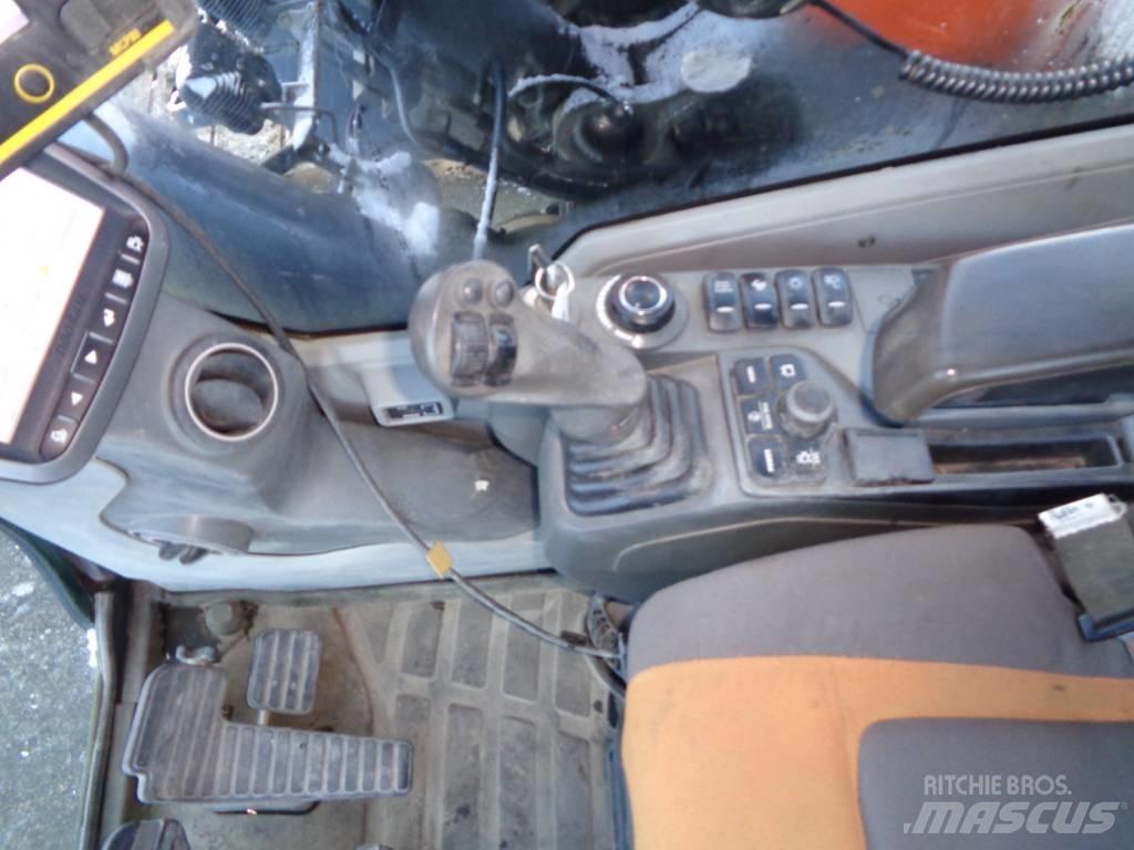 Doosan DX 235 履带挖掘机