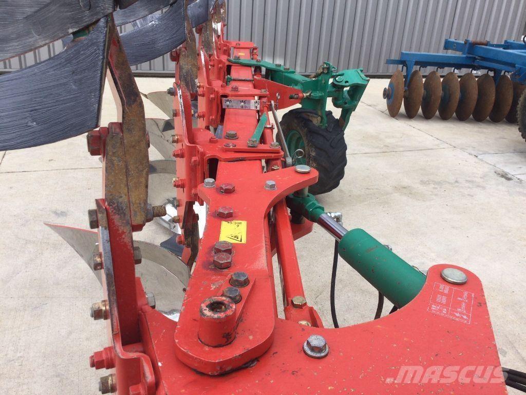 Kverneland LS100 传统犁