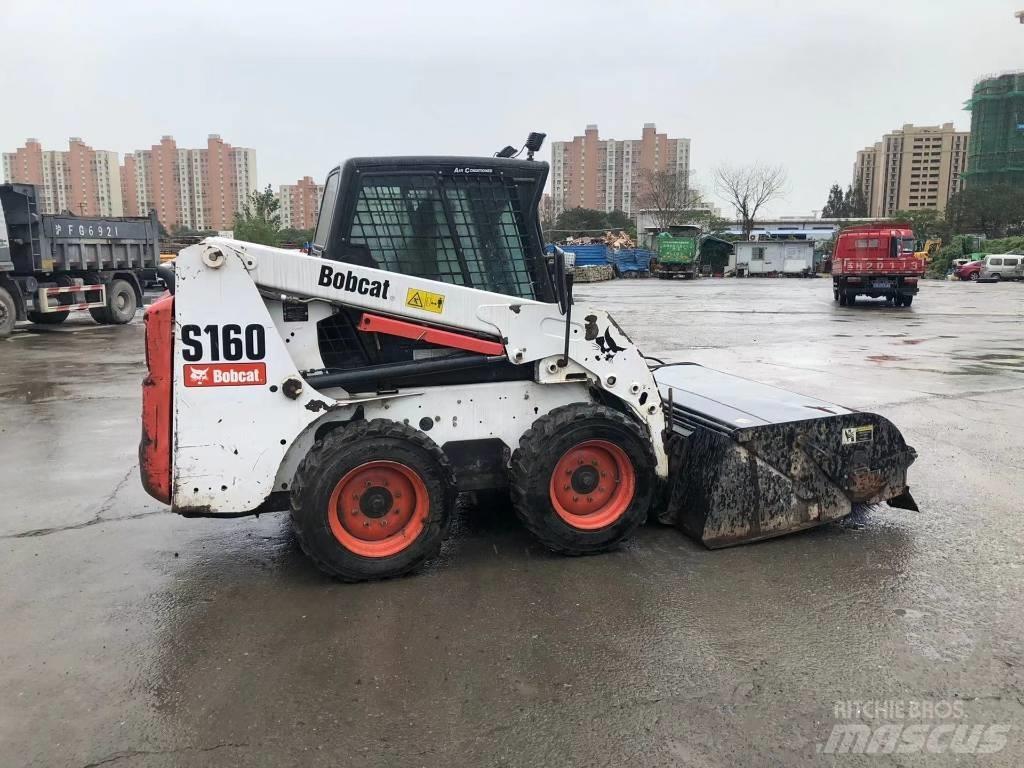 Bobcat S 160 滑移装载机