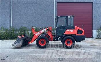 Kubota R065 轮式装载机
