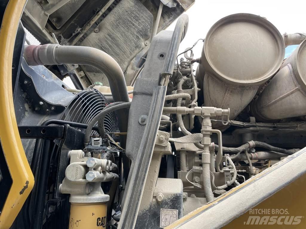 CAT 972M 轮式装载机
