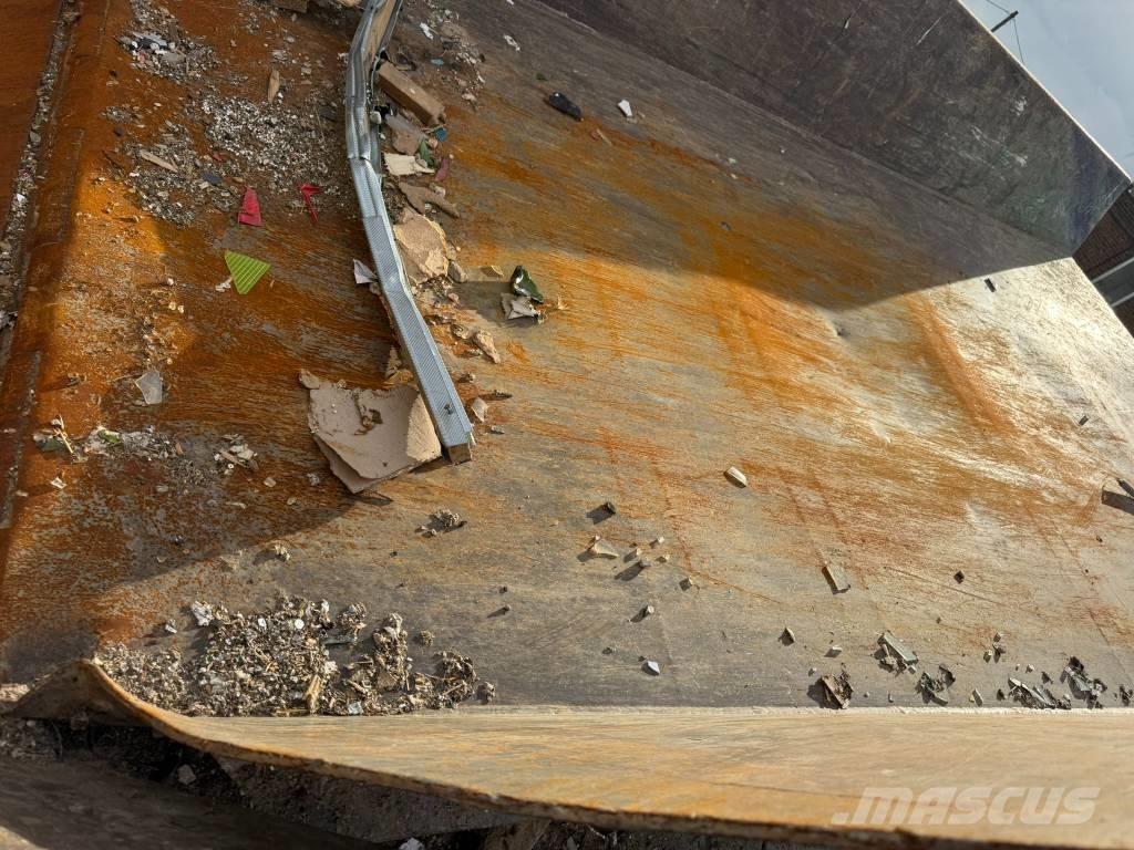 Haas Tyron 2000 XL 废料粉碎机