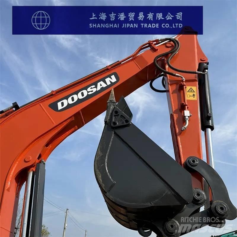 Doosan DH 60 小型挖掘机