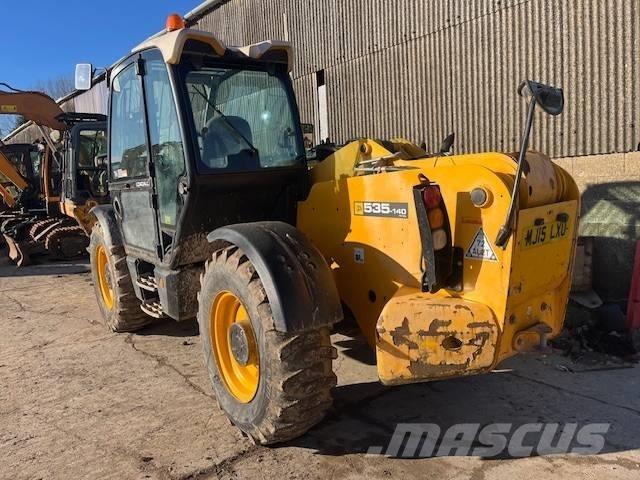 JCB 535-140 伸缩臂叉装车|叉装车