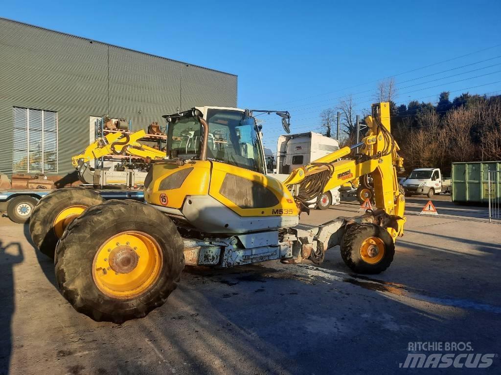 Menzi Muck M535 轮式挖掘机
