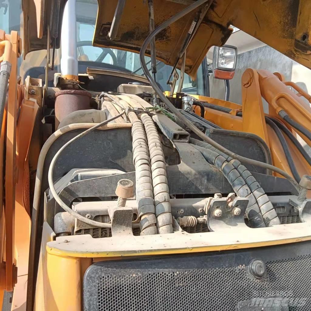 JCB 3CX 反铲装载机