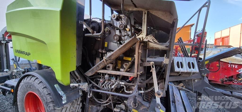 CLAAS 455 Uniwrap 圆捆打捆机