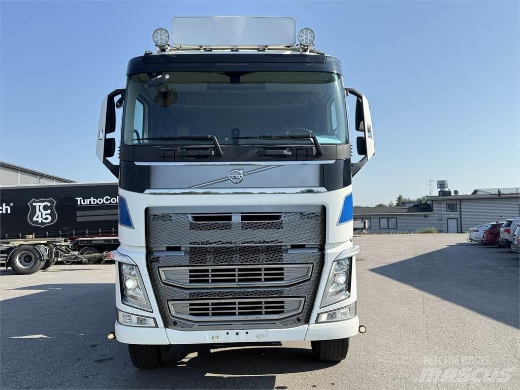 Volvo FH540 8X4 自卸式货车