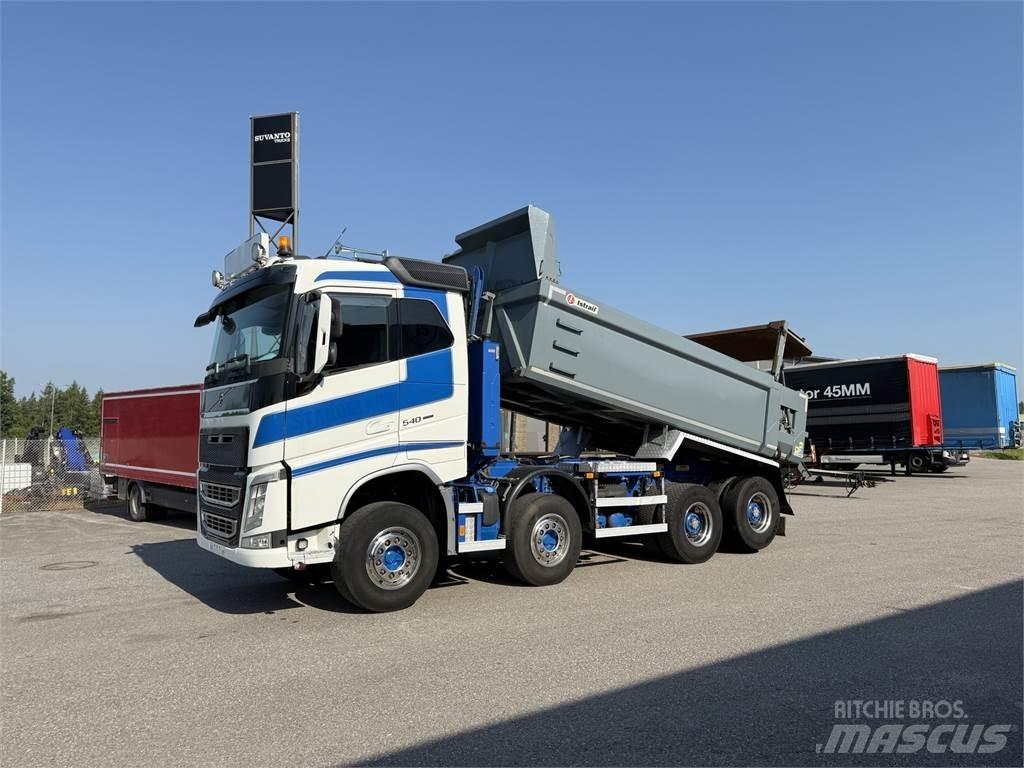 Volvo FH540 8X4 自卸式货车