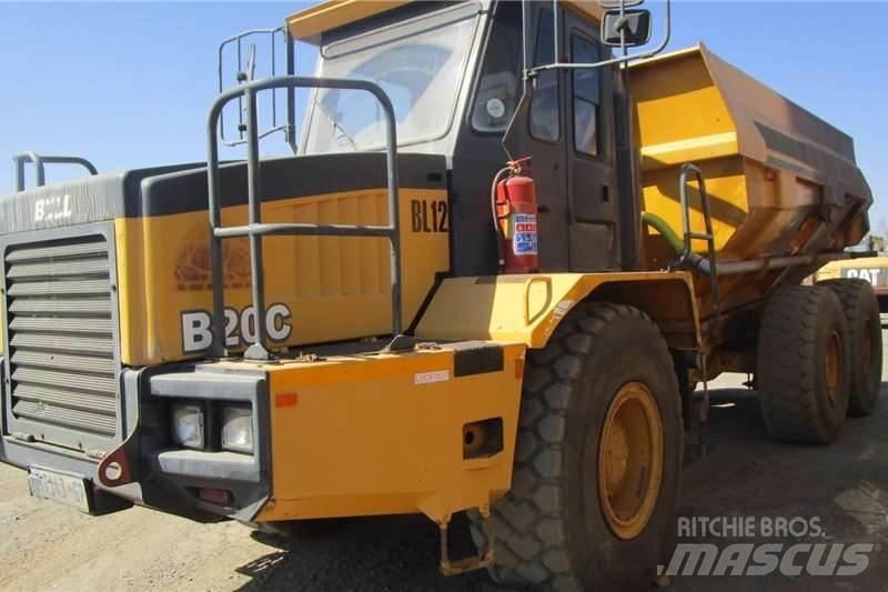 Bell B20C 6X4 油罐车