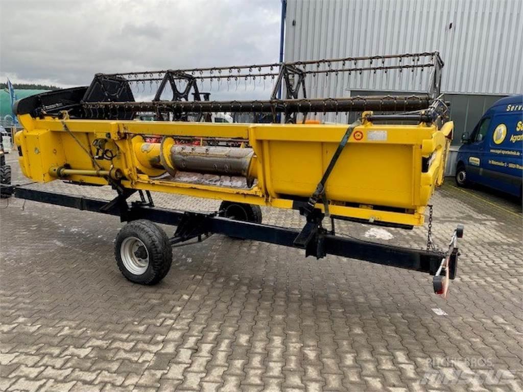 New Holland CX780 联合收割机