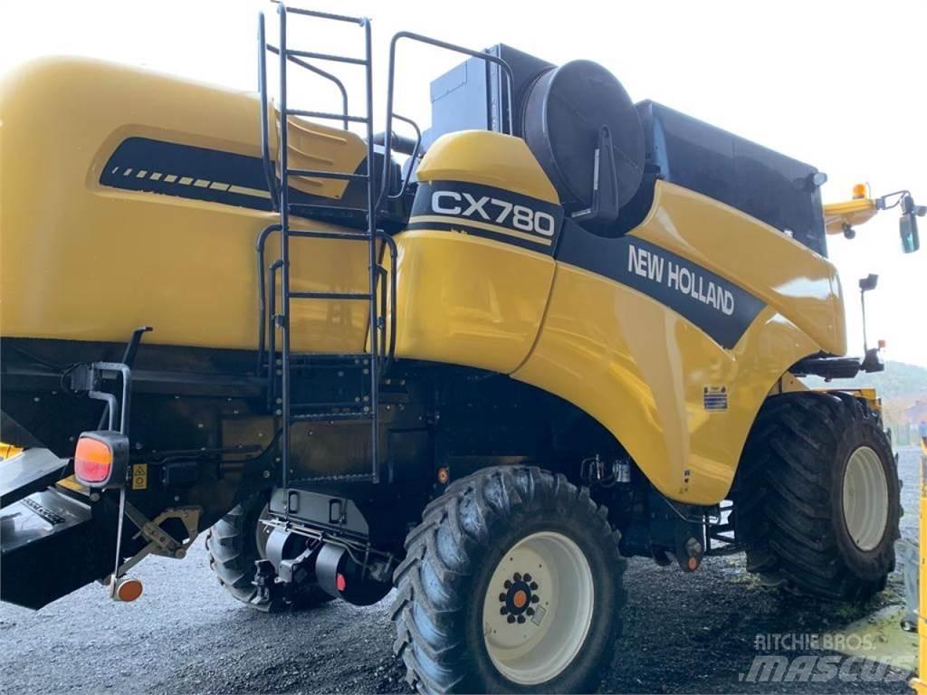 New Holland CX780 联合收割机