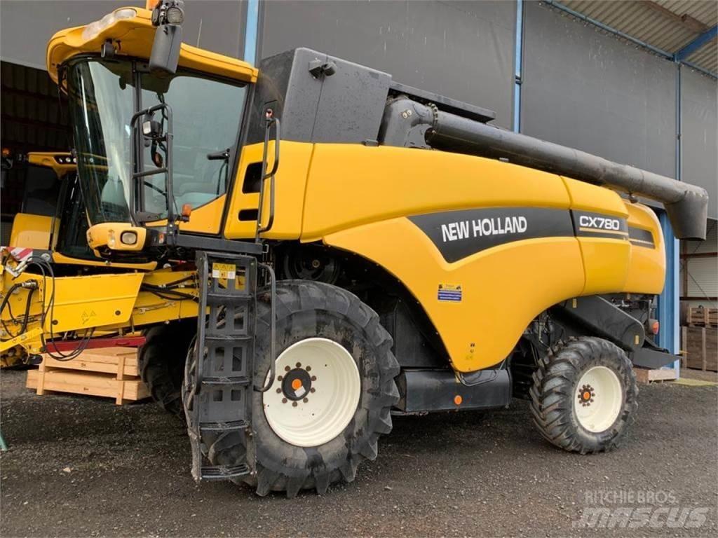 New Holland CX780 联合收割机