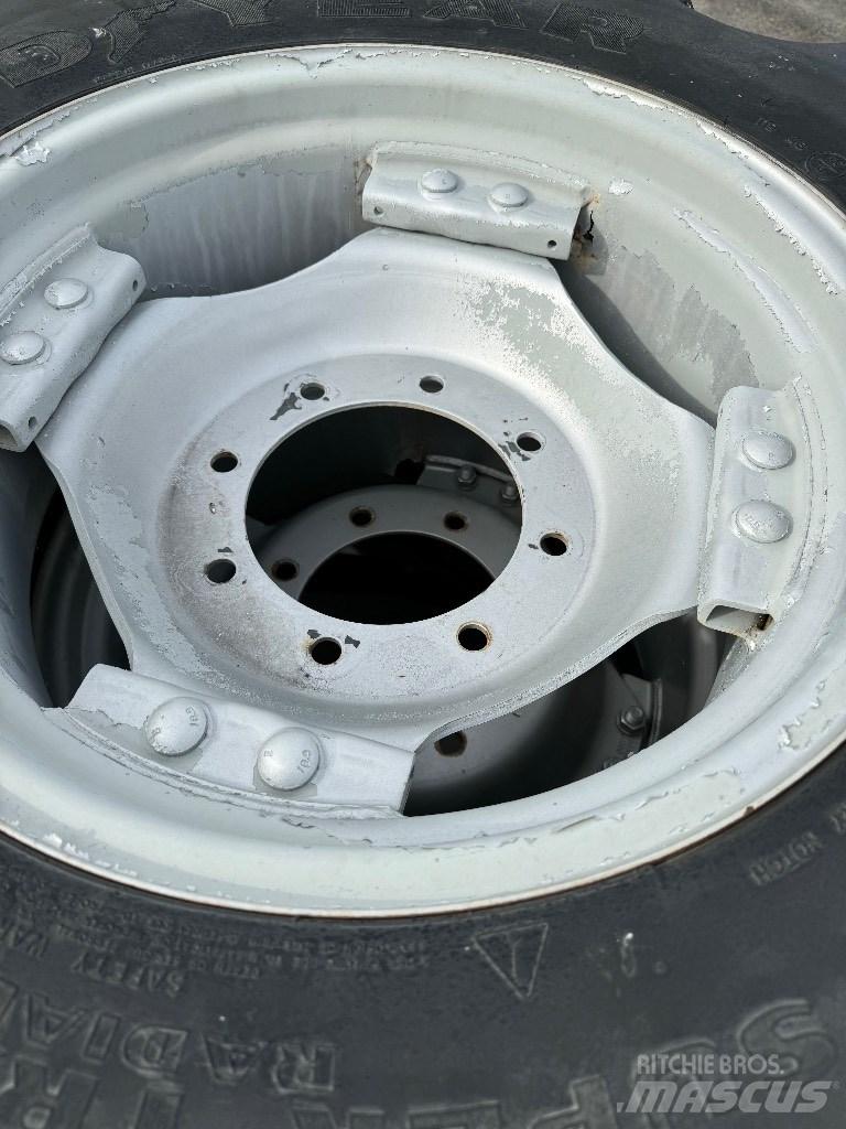 Goodyear 13.6R38 轮胎、车轮、轮圈