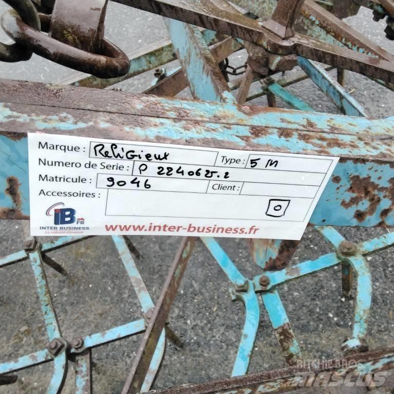 Religieux PORTE 5M 钉齿耙