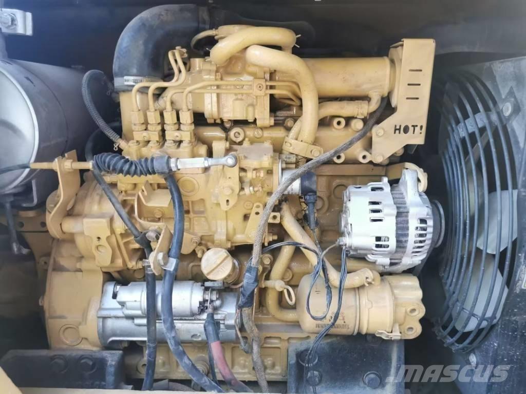 CAT 308E2 中型挖掘机