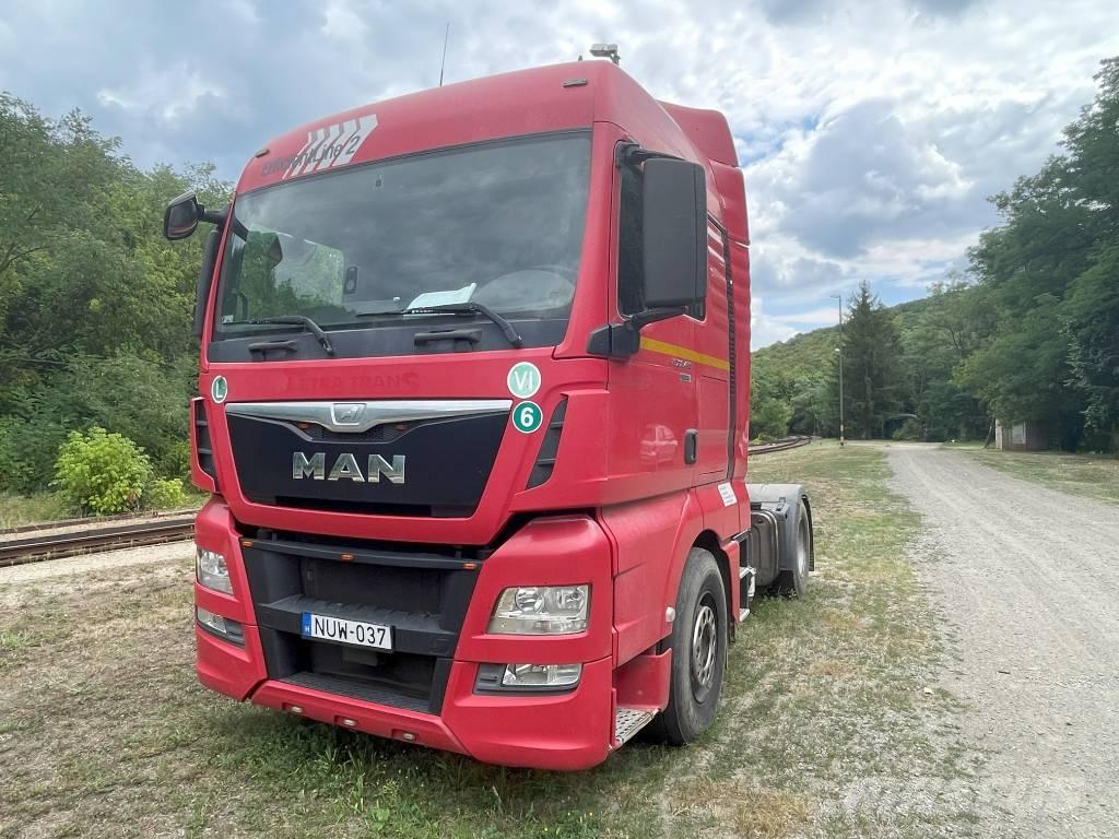 MAN TGX 牵引车