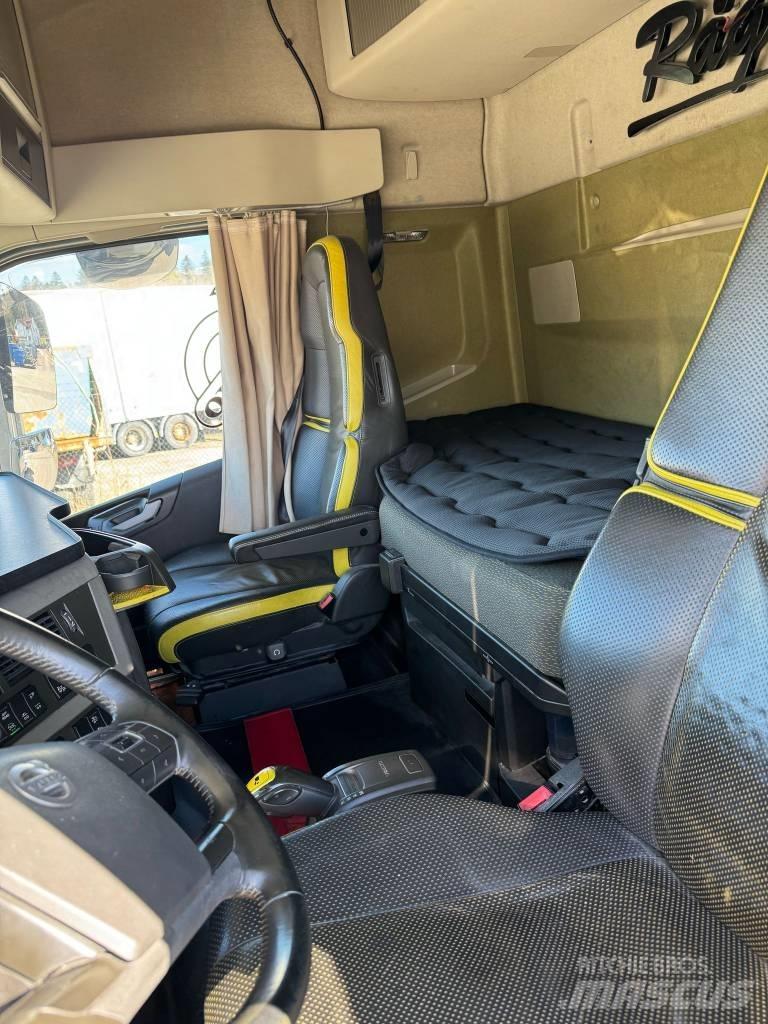 Volvo FH 16 750 平板车