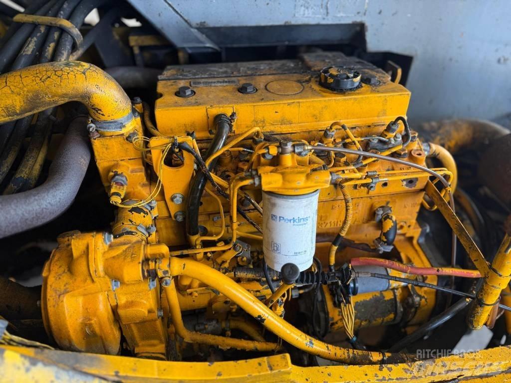 JCB 530-120 伸缩臂叉装车|叉装车