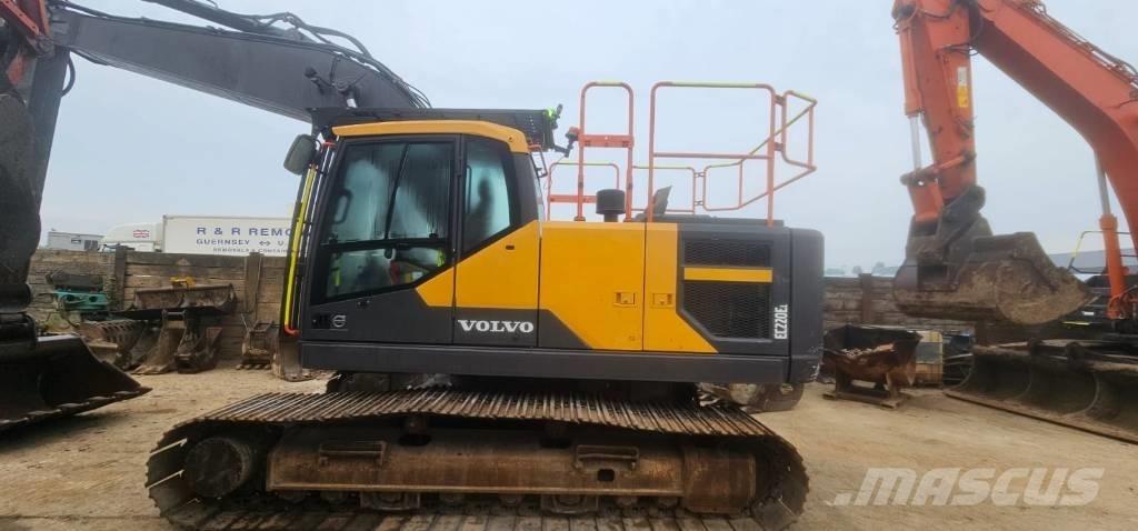 Volvo EC220EL 挖坑机