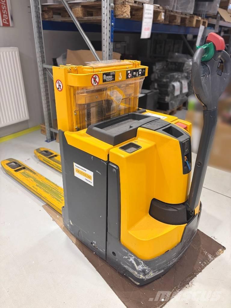 Jungheinrich EJD 220 行走式堆垛机