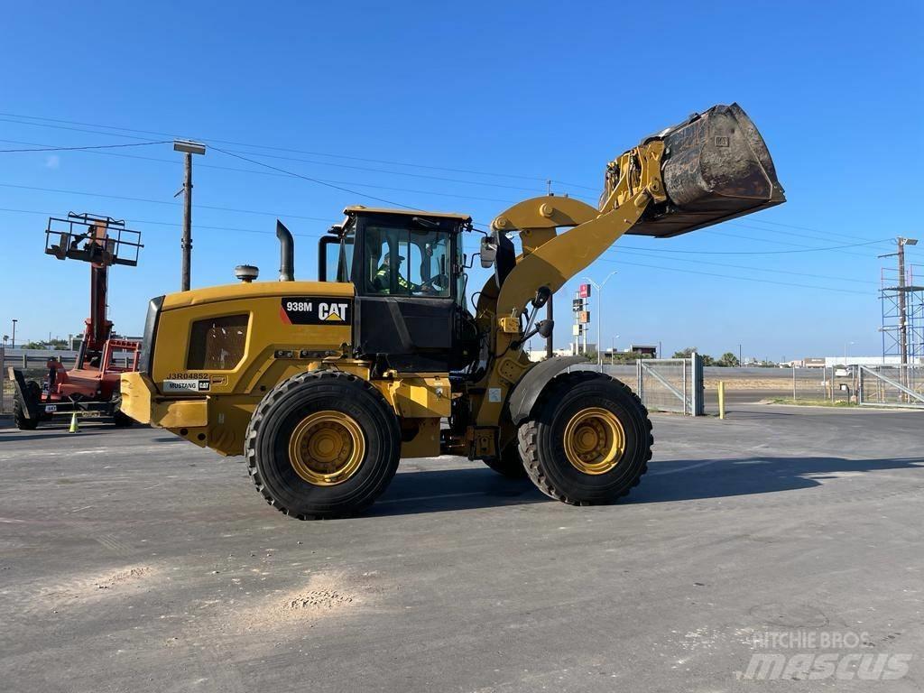 CAT 938M 轮式装载机